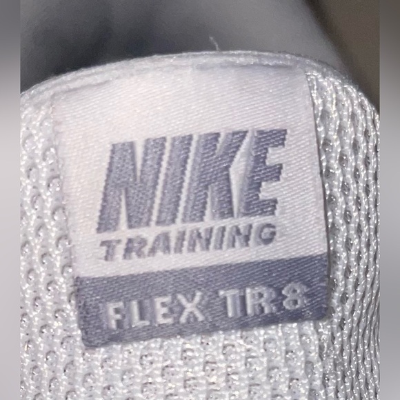 Nike Flex TR8 Women’s Training Sneaker Size 10 White - Excellent Used Condition - Picture 9 of 9